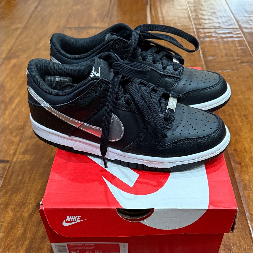 Nike Dunk Low (GS)